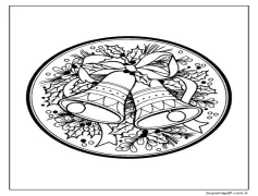 Noel çanları bir çam ağacının dallarında gizlidir. Boyama Sayfası